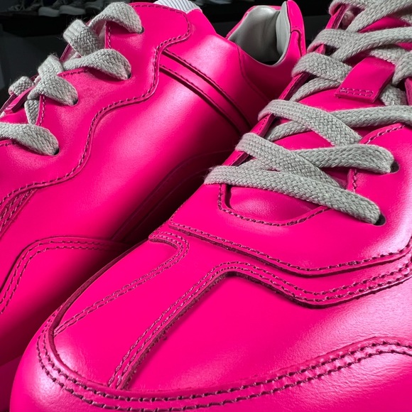 🦩GUCCI RHYTON SNEAKER ‘PINK FLUO’🦩 - Picture 8 of 13